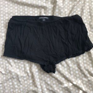 Brandy Melville Black flowy shorts